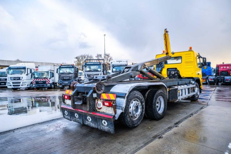 Volvo FM400-6x2-E5 + VDL 20 T. - 吊钩升降车:图4 Volvo FM400-6x2-E5 + VDL 20 T. - 吊钩升降车:图4