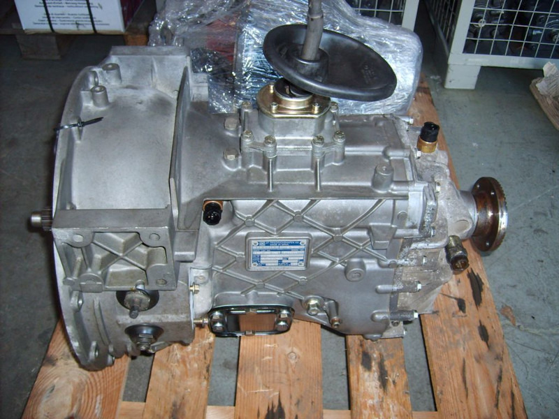 Mercedes-Benz ZF S5-42 - 变速箱 适用于 卡车:图1 Mercedes-Benz ZF S5-42 - 变速箱 适用于 卡车:图1
