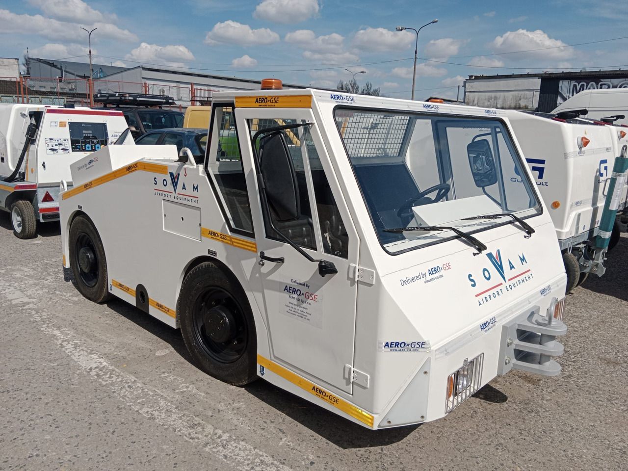 SOVAM K100 FOR RENT - 后推牵引车:图1 SOVAM K100 FOR RENT - 后推牵引车:图1