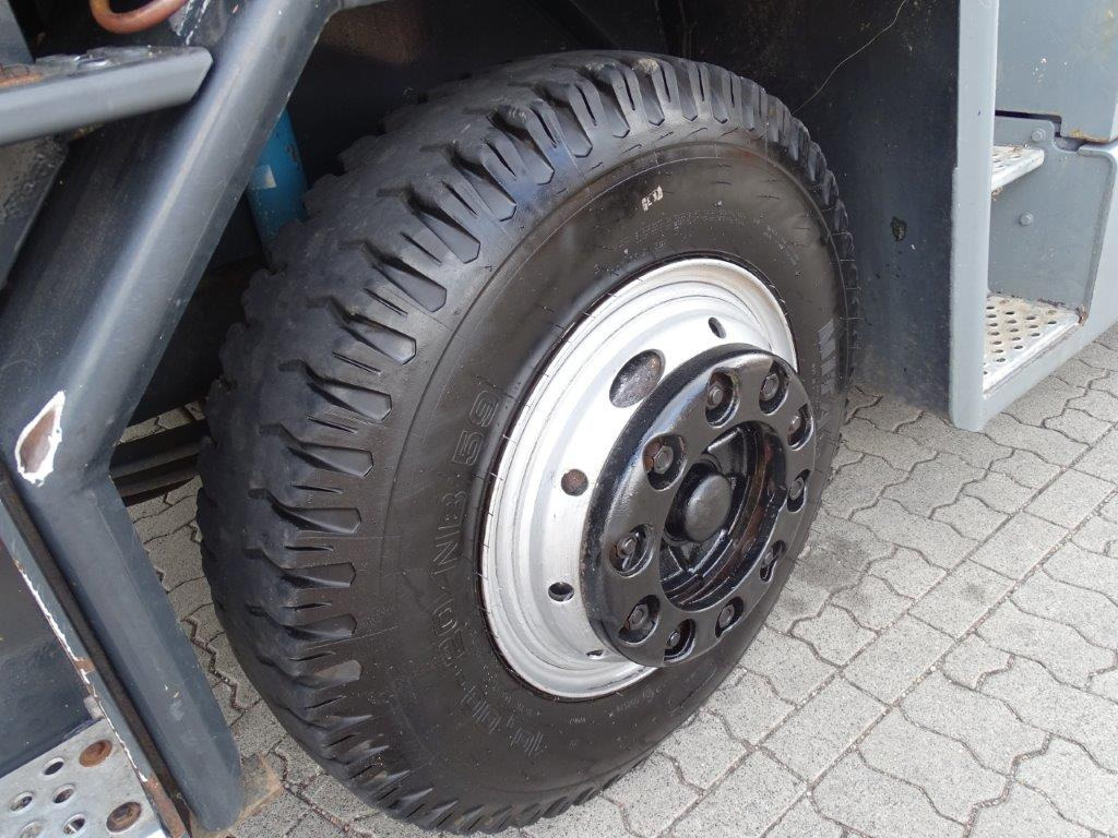 Kalmar TTX182A - Strassenzulassung - 码头牵引车:图2 Kalmar TTX182A - Strassenzulassung - 码头牵引车:图2