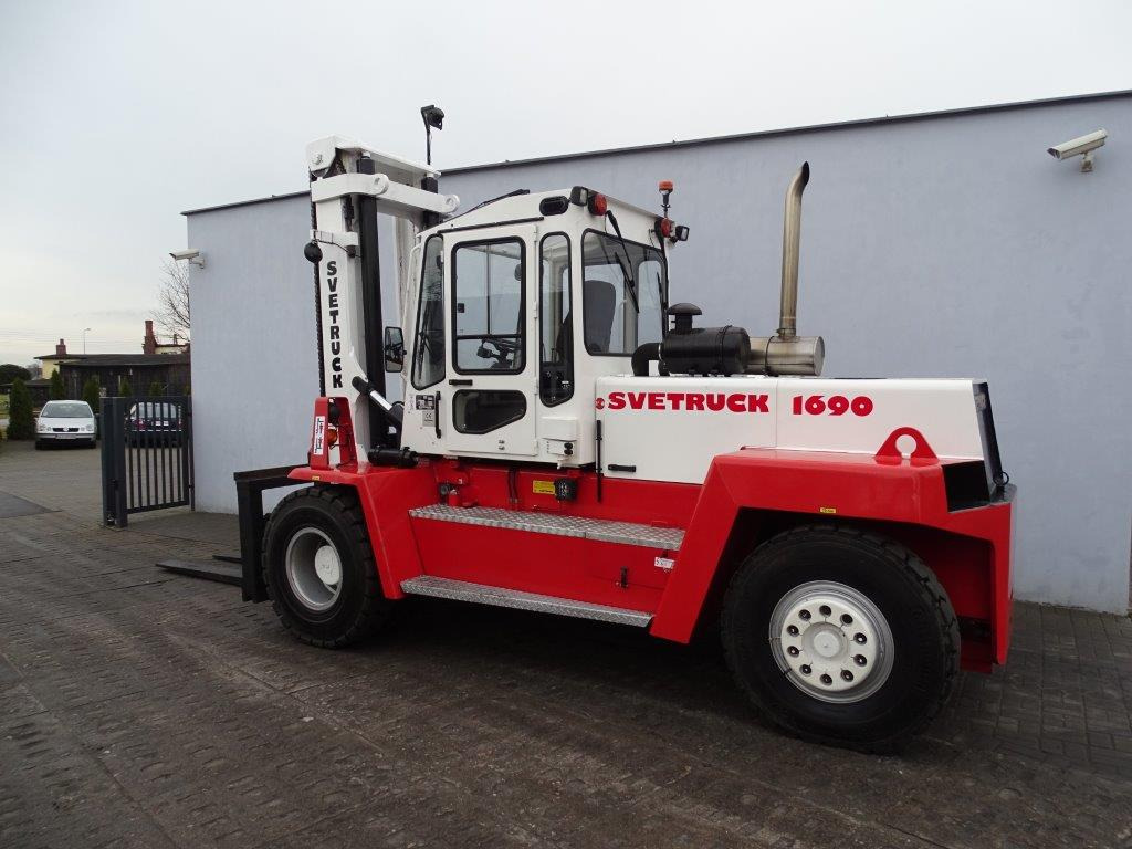 Svetruck 1690 - 柴油叉车:图1 Svetruck 1690 - 柴油叉车:图1