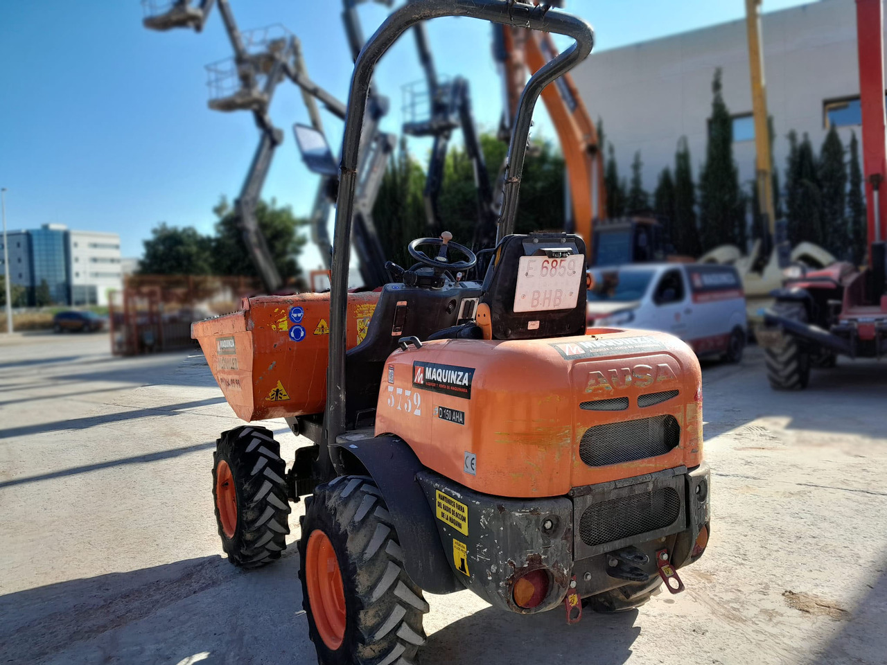 AUSA D150AHA - 小型自卸车:图2 AUSA D150AHA - 小型自卸车:图2