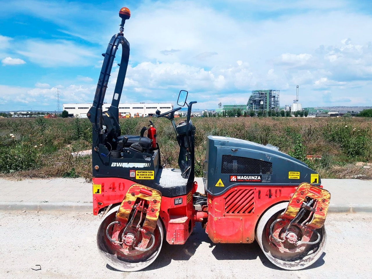BOMAG BW120AD4 - 小型碾压机:图1 BOMAG BW120AD4 - 小型碾压机:图1