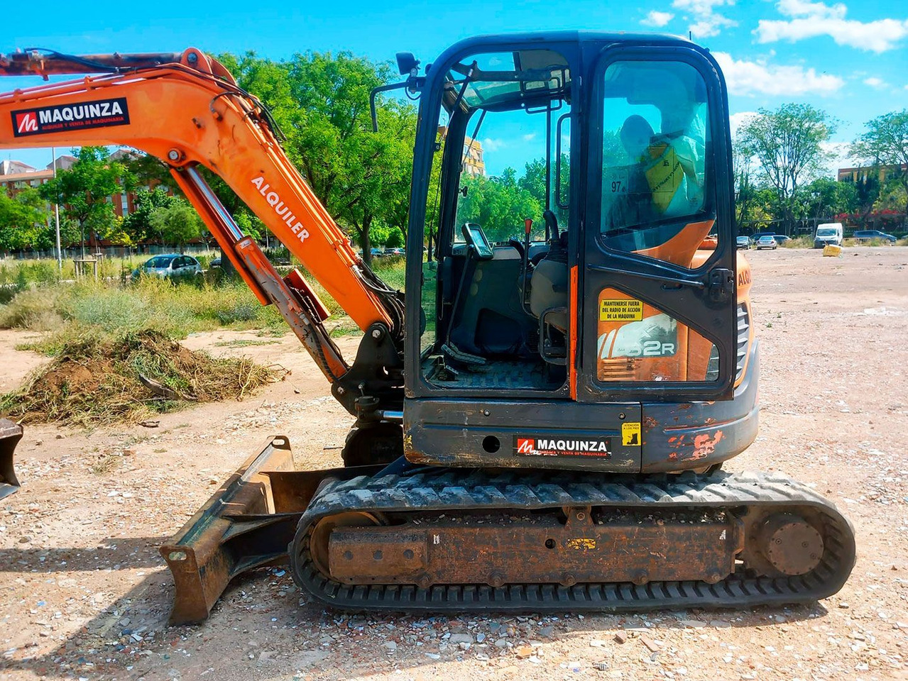 DOOSAN DX62R-3 - 小型挖掘机:图2 DOOSAN DX62R-3 - 小型挖掘机:图2