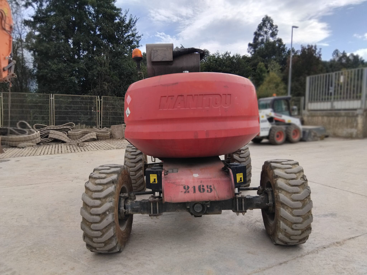 MANITOU 160ATJ EJE OSCILANTE - 铰接臂:图4 MANITOU 160ATJ EJE OSCILANTE - 铰接臂:图4