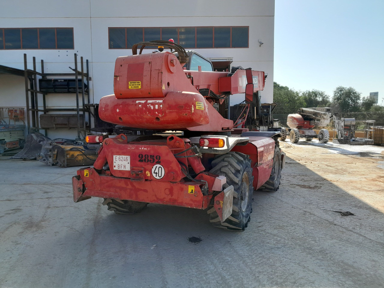MANITOU MRT2150 - 伸缩臂叉装车:图3 MANITOU MRT2150 - 伸缩臂叉装车:图3