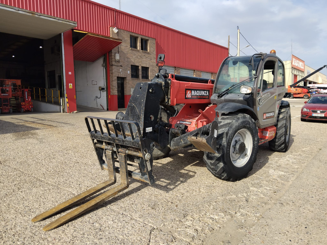 MANITOU MT1335 EASY - 伸缩臂叉装车:图2 MANITOU MT1335 EASY - 伸缩臂叉装车:图2