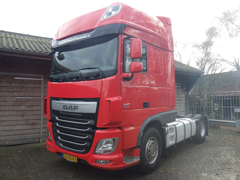 DAF XF 106.440 Super Space Cab/ Smart Tacho 2 / 8 Tons Vooras / Kiphydrauliek - 牵引车:图1 DAF XF 106.440 Super Space Cab/ Smart Tacho 2 / 8 Tons Vooras / Kiphydrauliek - 牵引车:图1