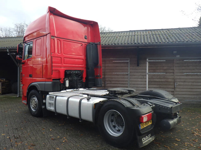 DAF XF 106.440 Super Space Cab/ Smart Tacho 2 / 8 Tons Vooras / Kiphydrauliek - 牵引车:图4 DAF XF 106.440 Super Space Cab/ Smart Tacho 2 / 8 Tons Vooras / Kiphydrauliek - 牵引车:图4