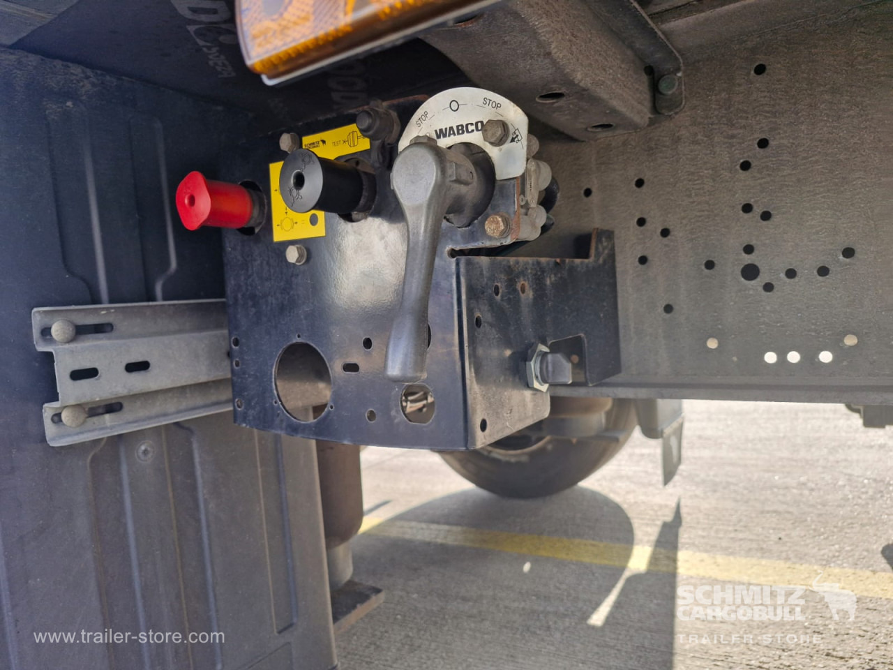 SCHMITZ Curtainsider Varios - 侧帘半拖车:图4 SCHMITZ Curtainsider Varios - 侧帘半拖车:图4