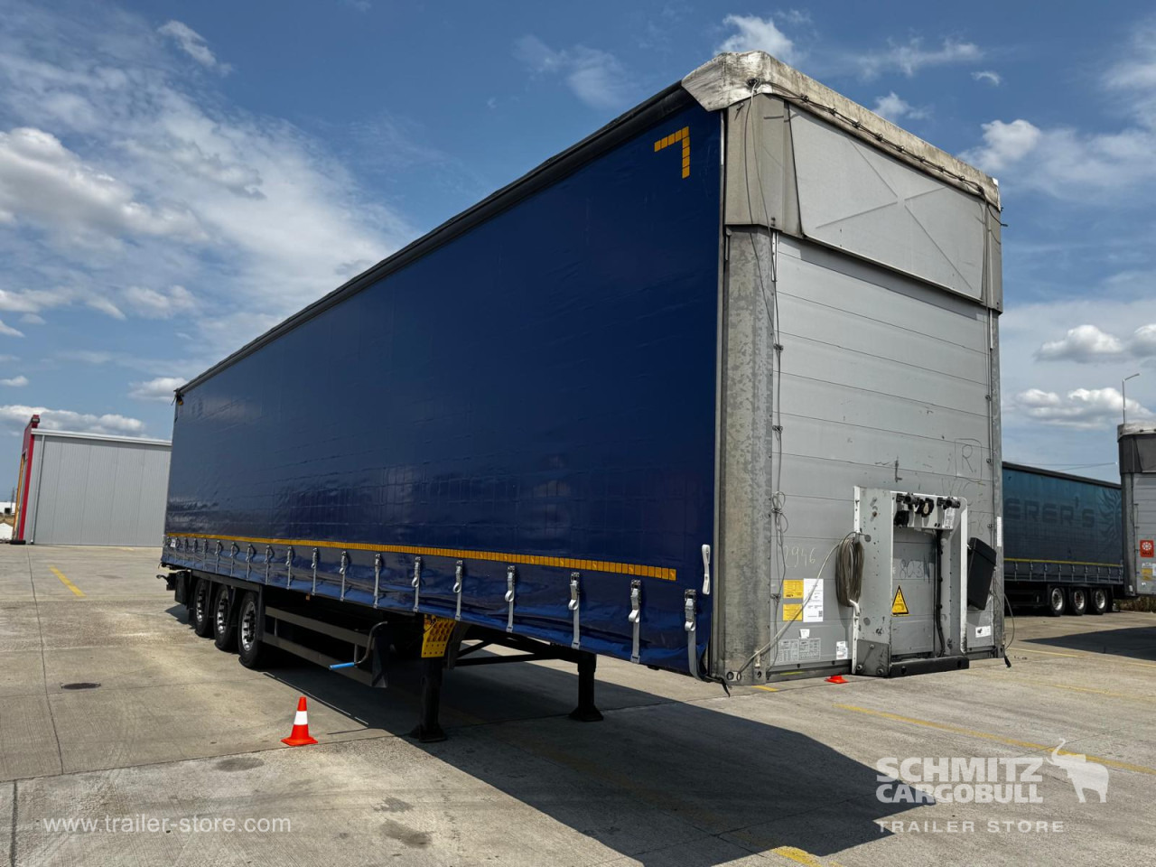 SCHMITZ Curtainsider Varios - 侧帘半拖车:图1 SCHMITZ Curtainsider Varios - 侧帘半拖车:图1