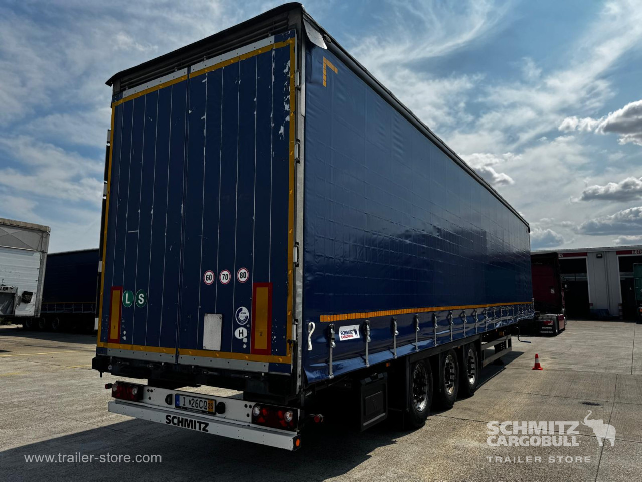 SCHMITZ Curtainsider Varios - 侧帘半拖车:图3 SCHMITZ Curtainsider Varios - 侧帘半拖车:图3
