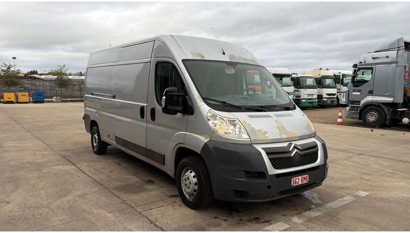 Citroën Jumper (3.0L / BELGIAN VAN / GOOD CONDITION / EURO 4 / 3 SEATS / L3H2 / AIRCO) - 无侧窗厢式货车:图3 Citroën Jumper (3.0L / BELGIAN VAN / GOOD CONDITION / EURO 4 / 3 SEATS / L3H2 / AIRCO) - 无侧窗厢式货车:图3
