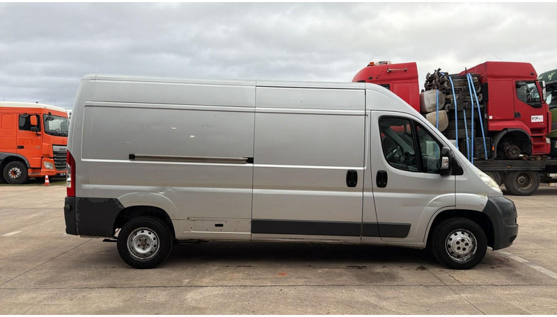 Citroën Jumper (3.0L / BELGIAN VAN / GOOD CONDITION / EURO 4 / 3 SEATS / L3H2 / AIRCO) - 无侧窗厢式货车:图5 Citroën Jumper (3.0L / BELGIAN VAN / GOOD CONDITION / EURO 4 / 3 SEATS / L3H2 / AIRCO) - 无侧窗厢式货车:图5