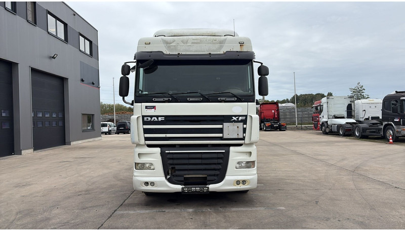DAF 105 XF 460 (AIRCO / GOOD CONDITION / BONNE ETAT / BOITE MANUALLE / GEARBOX MANUAL) - 牵引车:图2 DAF 105 XF 460 (AIRCO / GOOD CONDITION / BONNE ETAT / BOITE MANUALLE / GEARBOX MANUAL) - 牵引车:图2