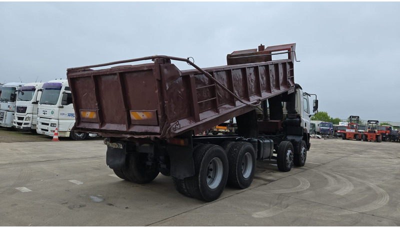 DAF 85 CF 340 (EURO 2 / MANUAL PUMP / STEEL SUSP. / POSSIBLE AS CHASSIS / 8X4) - 翻斗车:图5 DAF 85 CF 340 (EURO 2 / MANUAL PUMP / STEEL SUSP. / POSSIBLE AS CHASSIS / 8X4) - 翻斗车:图5