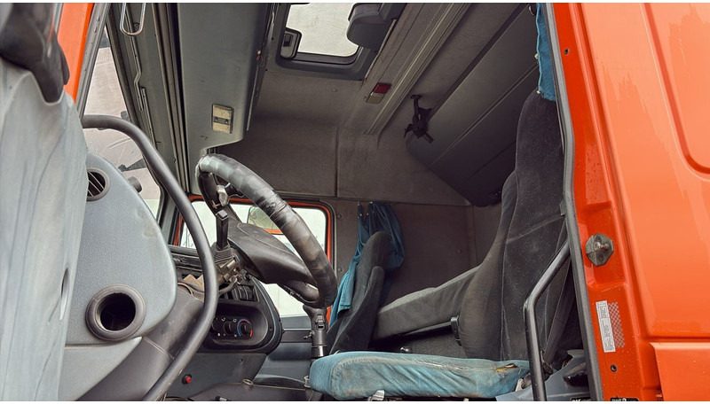 牵引车 DAF 95 XF 430 (EURO 3 / BOITE MANUELLE / MANUAL GEARBOX)：图17