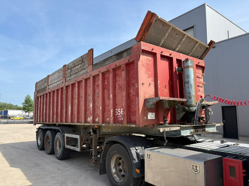 Fruehauf ONCRK22-110A (REMORQUE FRANCAIS / FRENCH TRAILER / DRUM BRAKES / FREINS TAMBOURS) - 翻斗半拖车:图2 Fruehauf ONCRK22-110A (REMORQUE FRANCAIS / FRENCH TRAILER / DRUM BRAKES / FREINS TAMBOURS) - 翻斗半拖车:图2