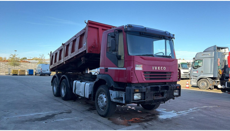 Iveco Eurotrakker 260 E 34 (POMPE MANUELLE / MANUAL PUMP / LAMES / GRAND PONT / BOITE MANUELLE) - 翻斗车:图2 Iveco Eurotrakker 260 E 34 (POMPE MANUELLE / MANUAL PUMP / LAMES / GRAND PONT / BOITE MANUELLE) - 翻斗车:图2
