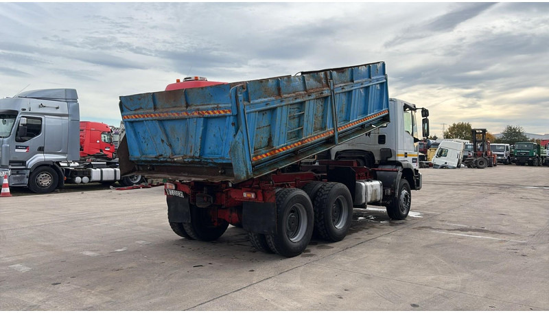 Iveco Eurotrakker 260 E 37 (POMPE MANUELLE / MANUAL PUMP / LAMES / STEEL SUSP. / BIG AXLE / GRANT PONT) - 翻斗车:图4 Iveco Eurotrakker 260 E 37 (POMPE MANUELLE / MANUAL PUMP / LAMES / STEEL SUSP. / BIG AXLE / GRANT PONT) - 翻斗车:图4