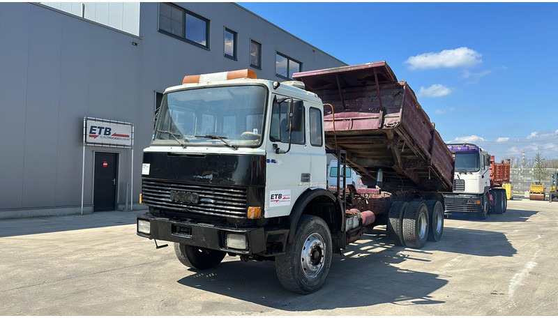 Iveco MAGIRUS 260 - 34 (LIVRAISON GRATUITE AU PORT D'ANVERS / POMPE MANUELLE) - 翻斗车:图1 Iveco MAGIRUS 260 - 34 (LIVRAISON GRATUITE AU PORT D'ANVERS / POMPE MANUELLE) - 翻斗车:图1