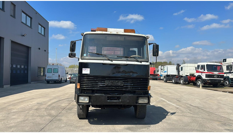 Iveco MAGIRUS 260 - 34 (LIVRAISON GRATUITE AU PORT D'ANVERS / POMPE MANUELLE) - 翻斗车:图2 Iveco MAGIRUS 260 - 34 (LIVRAISON GRATUITE AU PORT D'ANVERS / POMPE MANUELLE) - 翻斗车:图2