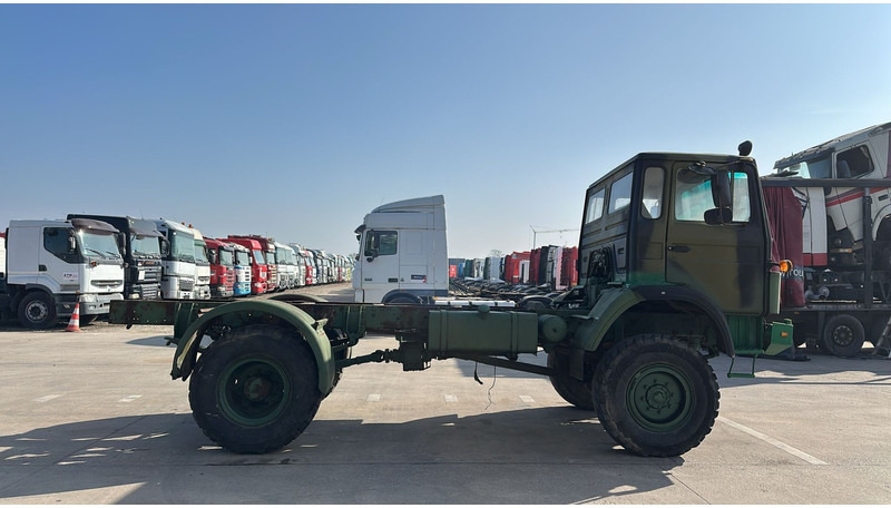 Iveco Magirus 110 - 16 (4X4 / 57000 KM / LAMES / GRAND PONT / 6 CYLINDRES EN LIGNE !! / MANUAL PUMP) - 驾驶室底盘卡车:图4 Iveco Magirus 110 - 16 (4X4 / 57000 KM / LAMES / GRAND PONT / 6 CYLINDRES EN LIGNE !! / MANUAL PUMP) - 驾驶室底盘卡车:图4