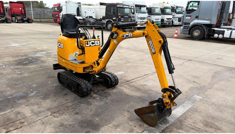 JCB 8008 (BE MACHINE / TOP CONDITION / 1898 H) - 小型挖掘机:图3 JCB 8008 (BE MACHINE / TOP CONDITION / 1898 H) - 小型挖掘机:图3