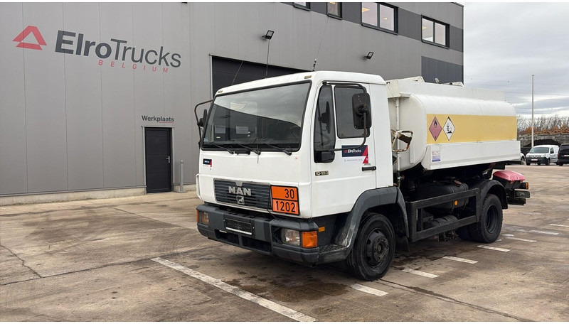 MAN 10.153 (7500L / FULL STEEL / LAMES / BOITE MANUELLE / MANUAL GEARBOX) - 罐车:图1 MAN 10.153 (7500L / FULL STEEL / LAMES / BOITE MANUELLE / MANUAL GEARBOX) - 罐车:图1