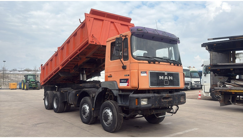 MAN 35.403 (8X6 / 3 PONTS / LAMES / GRAND PONT / 6 CYLINDER / STEEL SUSP.) - 翻斗车:图5 MAN 35.403 (8X6 / 3 PONTS / LAMES / GRAND PONT / 6 CYLINDER / STEEL SUSP.) - 翻斗车:图5