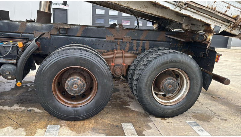 翻斗车 MAN 41.414 (6 CYLINDER / STEEL SUSP. / LAMES / BIG AXLE / GRAND PONT)：图8