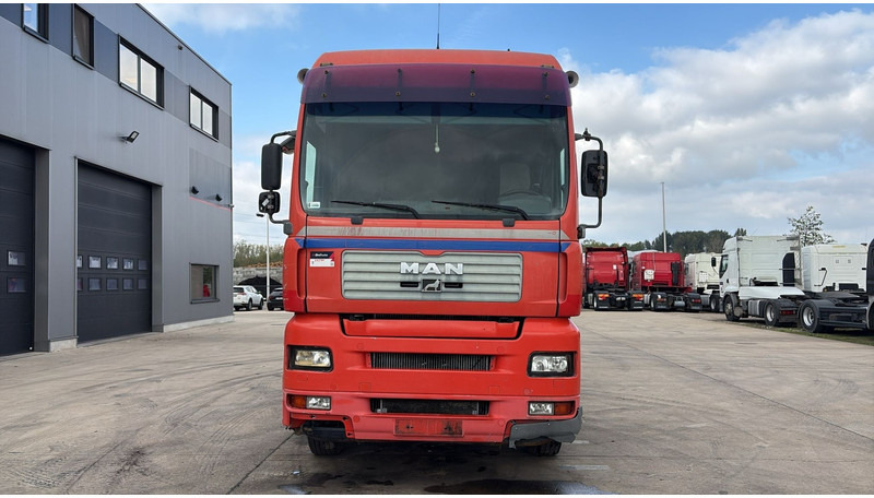 MAN TGA 18.410 (POMPE MANUELLE / MANUAL PUMP / BOITE MANUELLE / MANUAL GEARBOX) - 驾驶室底盘卡车:图2 MAN TGA 18.410 (POMPE MANUELLE / MANUAL PUMP / BOITE MANUELLE / MANUAL GEARBOX) - 驾驶室底盘卡车:图2