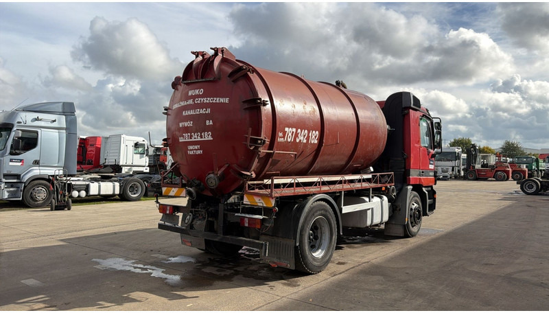 Mercedes-Benz Actros 1831 (EPS / V6 / 12000 L / 3 PEDALS / EURO 2 / MP1) - 真空车:图4 Mercedes-Benz Actros 1831 (EPS / V6 / 12000 L / 3 PEDALS / EURO 2 / MP1) - 真空车:图4