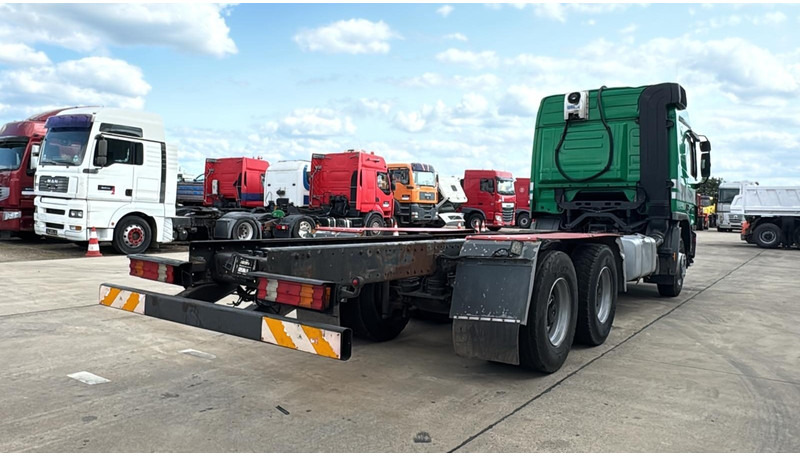 Mercedes-Benz Actros 2646 (LAMES / V6 / GRAND PONT / STEEL SUSP / MP3 / BOITE MANUELLE) - 驾驶室底盘卡车:图4 Mercedes-Benz Actros 2646 (LAMES / V6 / GRAND PONT / STEEL SUSP / MP3 / BOITE MANUELLE) - 驾驶室底盘卡车:图4