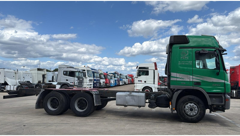 Mercedes-Benz Actros 2646 (LAMES / V6 / GRAND PONT / STEEL SUSP / MP3 / BOITE MANUELLE) - 驾驶室底盘卡车:图3 Mercedes-Benz Actros 2646 (LAMES / V6 / GRAND PONT / STEEL SUSP / MP3 / BOITE MANUELLE) - 驾驶室底盘卡车:图3