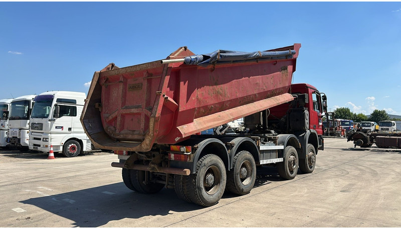 Mercedes-Benz Actros 4141 (8X6 / LAMES / STEEL / BIG AXLE / GRAND PONT / TAMBOURS / MANUAL GETRIEBE / MANUAL GEARBOX) - 翻斗车:图4 Mercedes-Benz Actros 4141 (8X6 / LAMES / STEEL / BIG AXLE / GRAND PONT / TAMBOURS / MANUAL GETRIEBE / MANUAL GEARBOX) - 翻斗车:图4