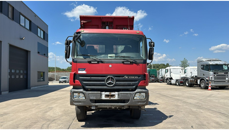 Mercedes-Benz Actros 4141 (8X6 / LAMES / STEEL / BIG AXLE / GRAND PONT / TAMBOURS / MANUAL GETRIEBE / MANUAL GEARBOX) - 翻斗车:图2 Mercedes-Benz Actros 4141 (8X6 / LAMES / STEEL / BIG AXLE / GRAND PONT / TAMBOURS / MANUAL GETRIEBE / MANUAL GEARBOX) - 翻斗车:图2