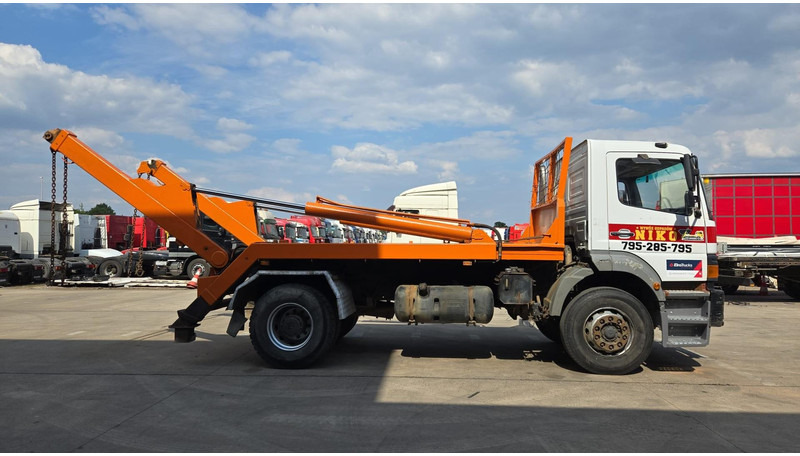 Mercedes-Benz Atego 1823 (BIG AXLE / STEEL SUSP. / LAMES / BOITE MANUELLE / MANUAL GETRIEBE) - 集装箱运输车/ 可拆卸车身的卡车:图4 Mercedes-Benz Atego 1823 (BIG AXLE / STEEL SUSP. / LAMES / BOITE MANUELLE / MANUAL GETRIEBE) - 集装箱运输车/ 可拆卸车身的卡车:图4