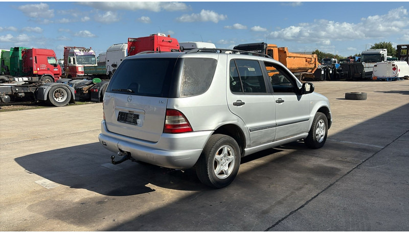 Mercedes-Benz M-Klasse ML 270 CDI - 越野车:图4 Mercedes-Benz M-Klasse ML 270 CDI - 越野车:图4