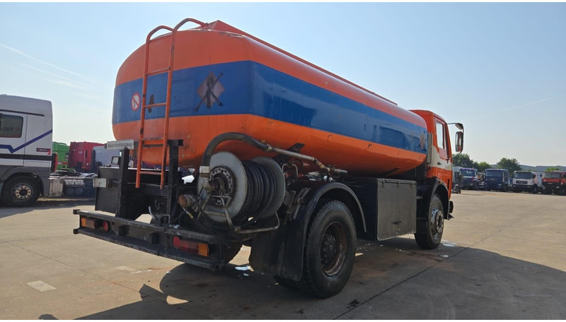 Mercedes-Benz SK 1619 (12.400L / GERMAN TRUCK / CAMION ALLEMAGNE / LAMES / GRAND PONT / V6) - 罐车:图5 Mercedes-Benz SK 1619 (12.400L / GERMAN TRUCK / CAMION ALLEMAGNE / LAMES / GRAND PONT / V6) - 罐车:图5