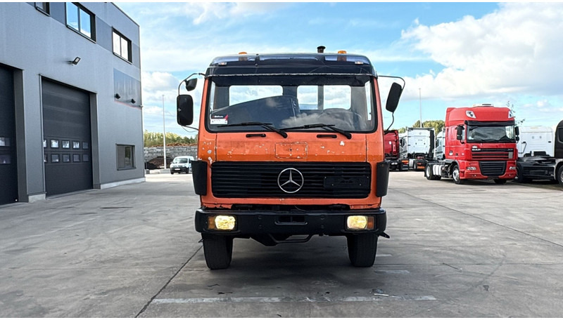 Mercedes-Benz SK 1622 (4X4 / LAMES / GRAND PONT / V6 / BIG AXLE / POMPE MANUELLE) - 驾驶室底盘卡车:图2 Mercedes-Benz SK 1622 (4X4 / LAMES / GRAND PONT / V6 / BIG AXLE / POMPE MANUELLE) - 驾驶室底盘卡车:图2