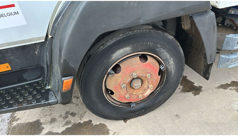 Mercedes-Benz SK 814 (BELGIAN TRUCK / HOOK / PERFECT CONDITION !!! / WITH CONTAINER / 363000 KM !!!! ) 租赁 Mercedes-Benz SK 814 (BELGIAN TRUCK / HOOK / PERFECT CONDITION !!! / WITH CONTAINER / 363000 KM !!!! )：图10