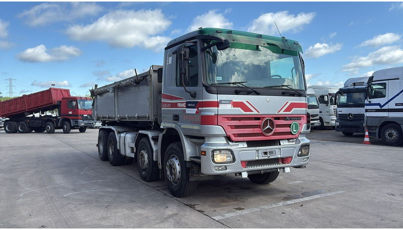 Mercedes-Benz actros 3241 (8X4 / LAMES / GRAND PONT / GRAND BENNE / TRES BONNE ETAT) - 翻斗车:图3 Mercedes-Benz actros 3241 (8X4 / LAMES / GRAND PONT / GRAND BENNE / TRES BONNE ETAT) - 翻斗车:图3