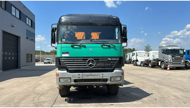 Mercedes-Benz actros 3340 (EPS / 6X6 / 3 PEDALES / LAMES / GRAND PONT / BIG AXLE / TRES PROPRE) - 翻斗车:图2 Mercedes-Benz actros 3340 (EPS / 6X6 / 3 PEDALES / LAMES / GRAND PONT / BIG AXLE / TRES PROPRE) - 翻斗车:图2