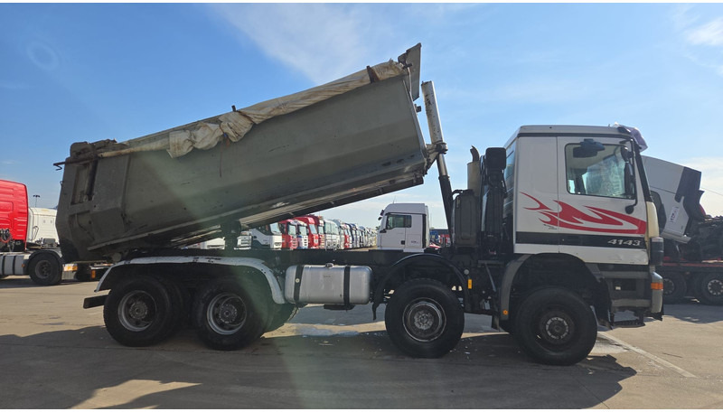 Mercedes-Benz actros 4140 (8X6 / LAMES / GRAND PONT / GRAND BENNE / 3 PONTS / TRES BONNE ETAT) - 翻斗车:图5 Mercedes-Benz actros 4140 (8X6 / LAMES / GRAND PONT / GRAND BENNE / 3 PONTS / TRES BONNE ETAT) - 翻斗车:图5