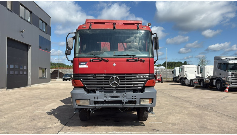 Mercedes-Benz actros 4140 (EPS / 8X6 / LAMES / GRAND PONT / GRAND BENNE / 3 PONTS / TRES BONNE ETAT) - 翻斗车:图2 Mercedes-Benz actros 4140 (EPS / 8X6 / LAMES / GRAND PONT / GRAND BENNE / 3 PONTS / TRES BONNE ETAT) - 翻斗车:图2