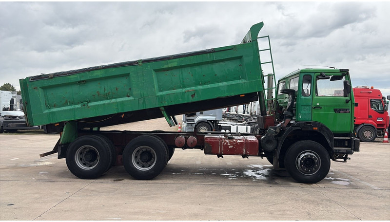 Renault G 300 MAXTER (GRAND PONT / POMPE MANUELLE / 6X4) - 翻斗车:图4 Renault G 300 MAXTER (GRAND PONT / POMPE MANUELLE / 6X4) - 翻斗车:图4