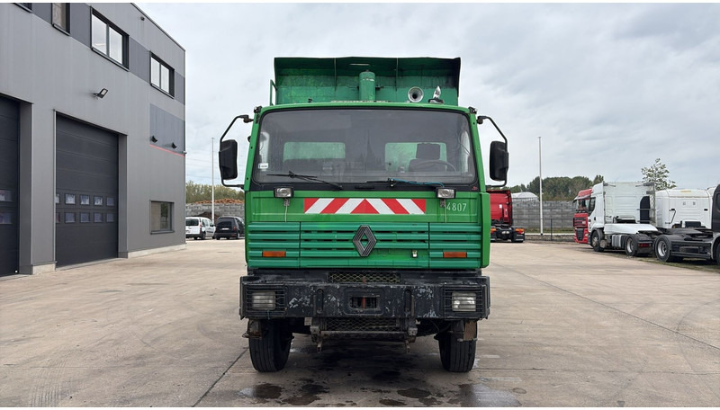 Renault G 300 MAXTER (GRAND PONT / POMPE MANUELLE / 6X4) - 翻斗车:图2 Renault G 300 MAXTER (GRAND PONT / POMPE MANUELLE / 6X4) - 翻斗车:图2