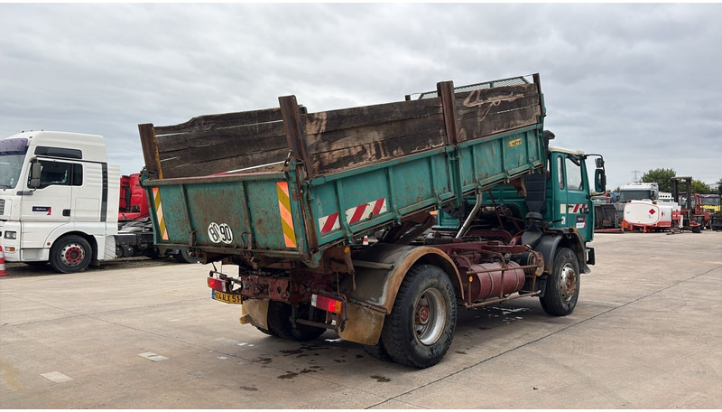 Renault G 300 Manager (LAMES / STEEL SUSP. / GRAND PONT / POMPE MANUELLE) - 翻斗车:图5 Renault G 300 Manager (LAMES / STEEL SUSP. / GRAND PONT / POMPE MANUELLE) - 翻斗车:图5