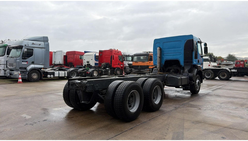 Renault KERAX 420 (LAMES / GRAND PONT / STEEL SUSP. / BIG AXLE / MANUAL GEARBOX / BOITE MANUELLE) - 驾驶室底盘卡车:图4 Renault KERAX 420 (LAMES / GRAND PONT / STEEL SUSP. / BIG AXLE / MANUAL GEARBOX / BOITE MANUELLE) - 驾驶室底盘卡车:图4
